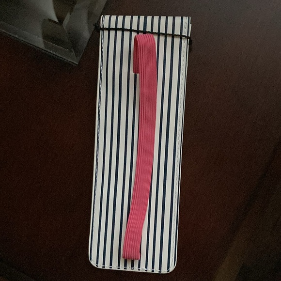 NWT Vera Bradley Pen Pouch- Pattern: Water Bouquet Stripe - Picture 6 of 7